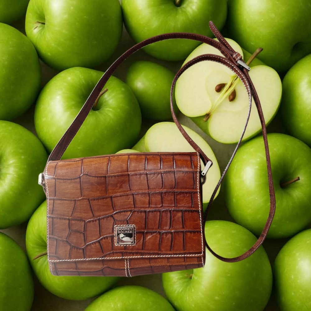 Dooney & Bourke Brown Croc Embossed Shoulder Bag ✨